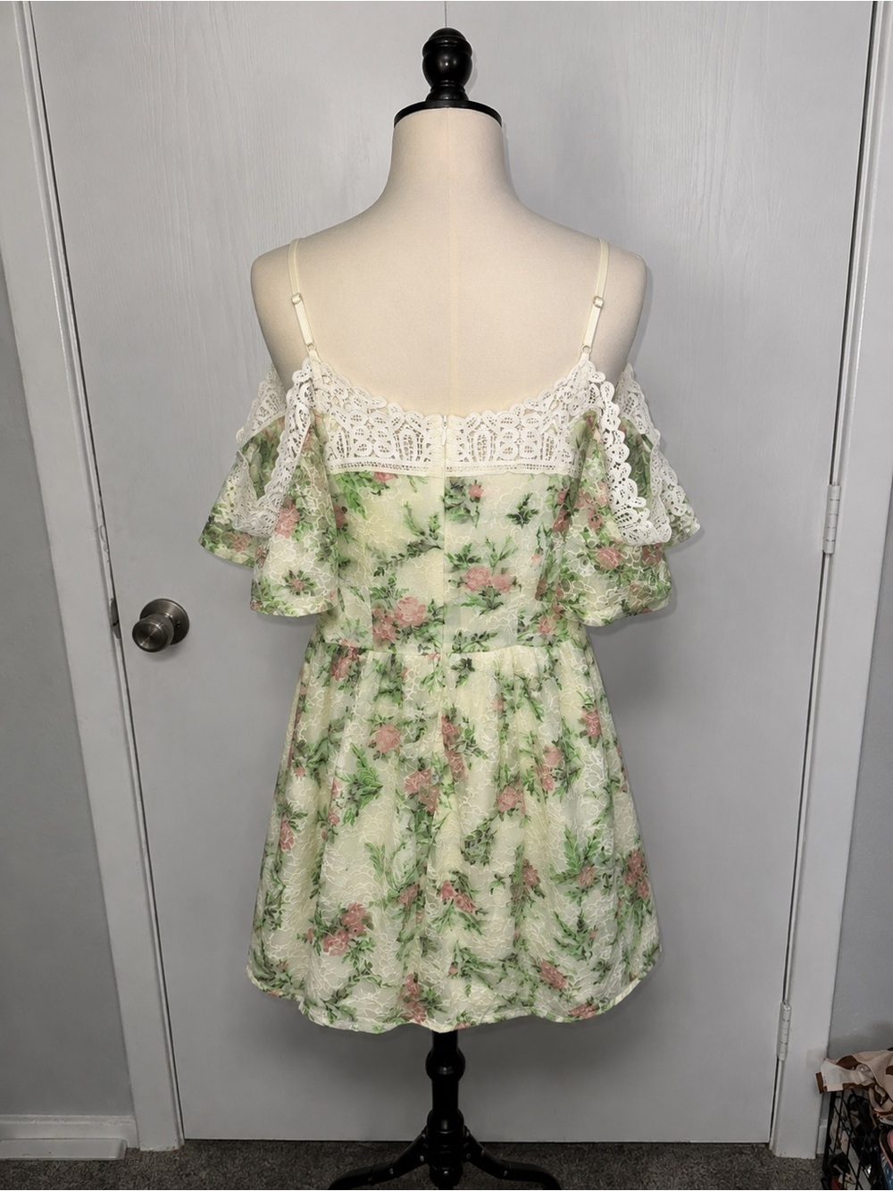 Disney Princess Floral Lace Cold Shoulder Dress Cottagecore Fairycore Small - Picture 2 of 10